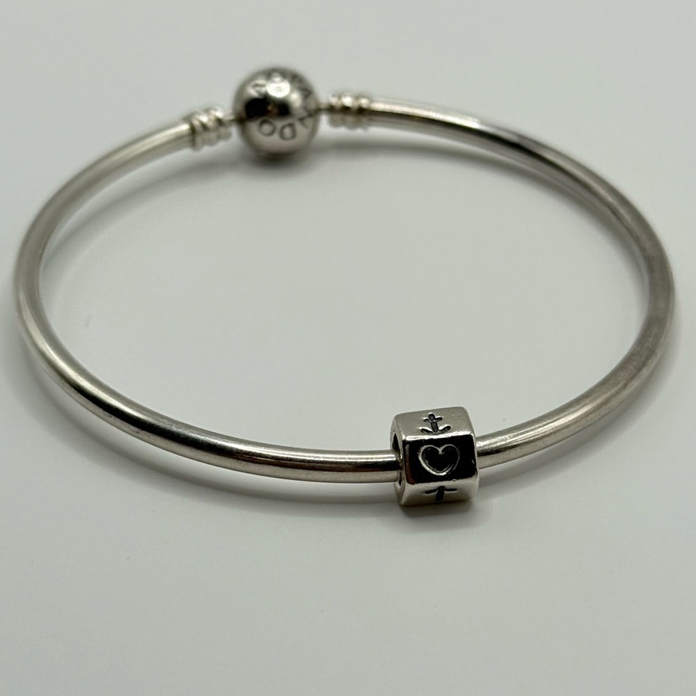RETIRED AUTHENTIC PANDORA Faith Hope and Love Charm